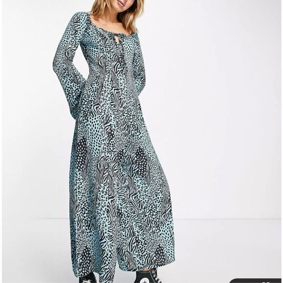 ASOS DESIGN bubble crepe square neck keyhole jumpsuit in mixed print size 4 NWOT - Picture 1 of 9